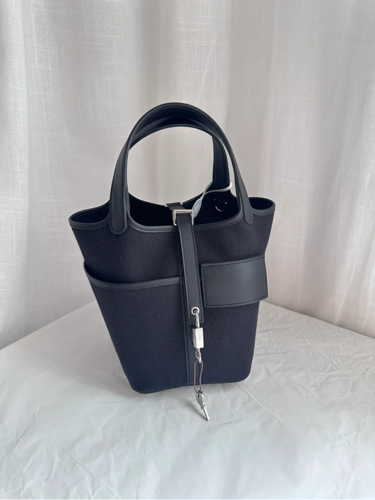 P18 Black PHW