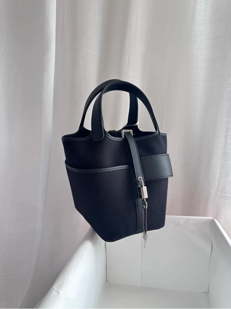 P18 Black PHW