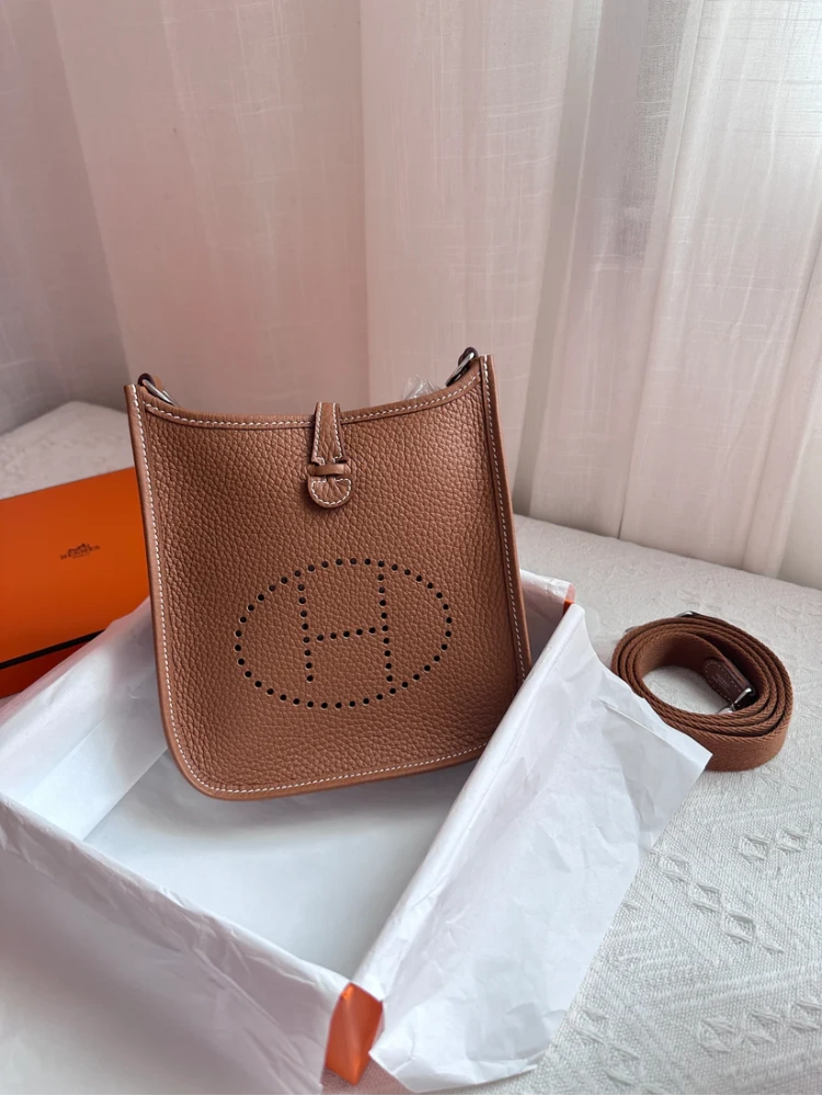 EVELYNE 16 Gold PHW