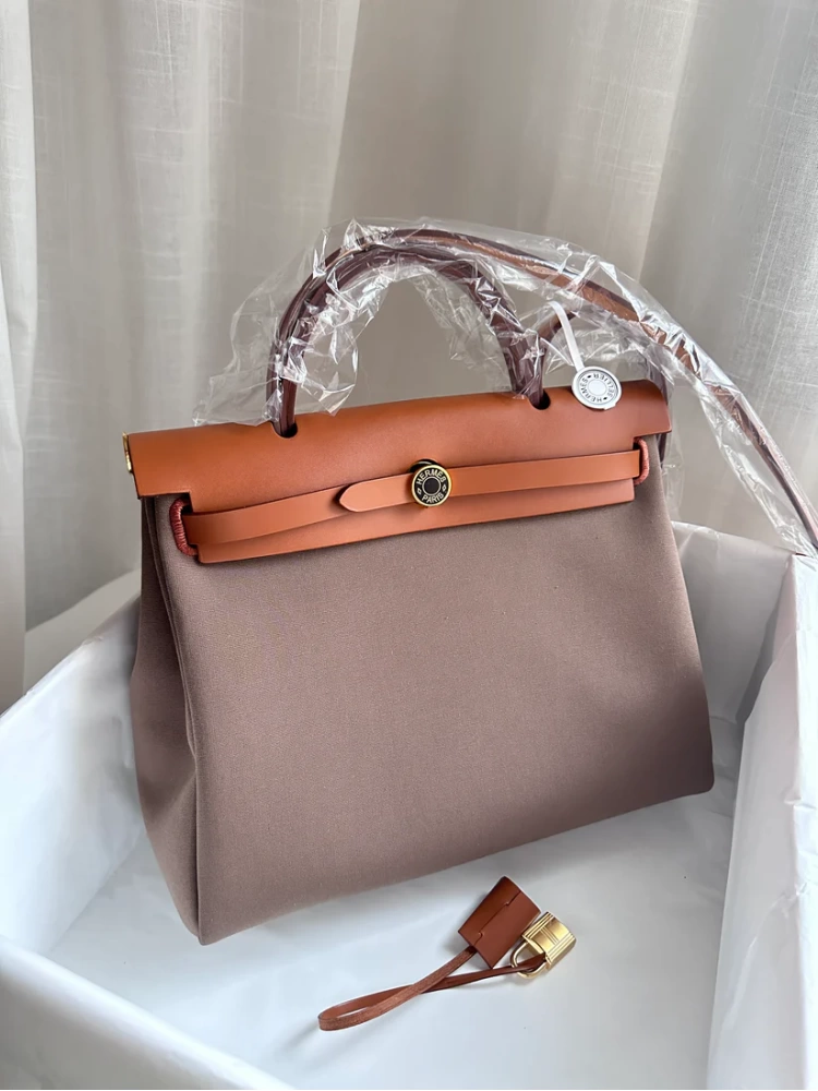 HERBAG 31 Etoupe/Fauve/Ebene LAQUE