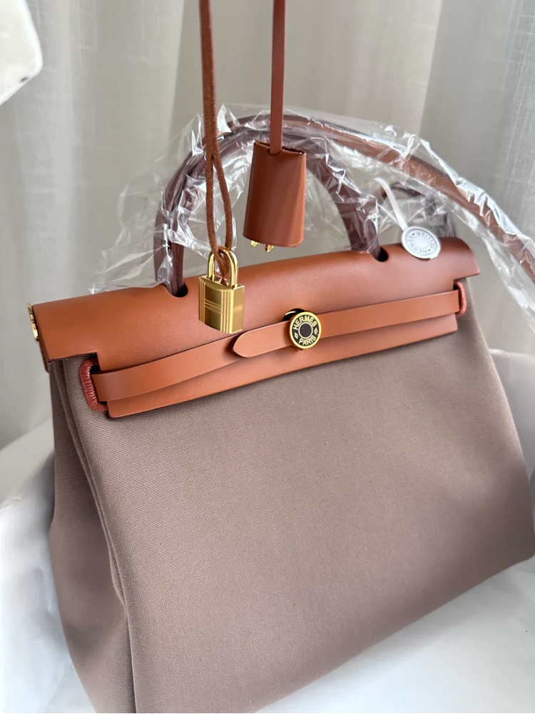 HERBAG 31 Etoupe/Fauve/Ebene LAQUE