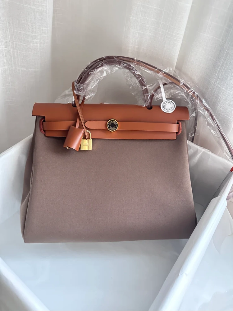 HERBAG 31 Etoupe/Fauve/Ebene LAQUE