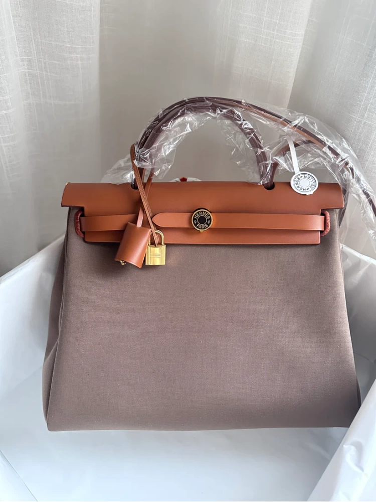 HERBAG 31 Etoupe/Fauve/Ebene LAQUE