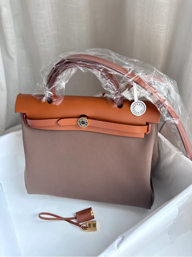 HERBAG 31 Etoupe/Fauve/Ebene LAQUE